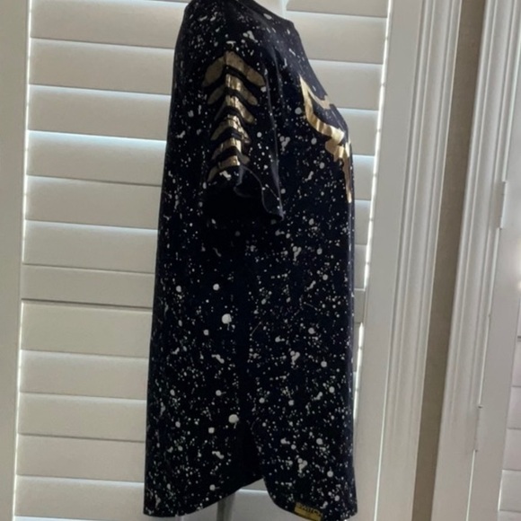 Switch remarkable T-Shirt with Gold Bull Graphic large - Picture 4 of 8